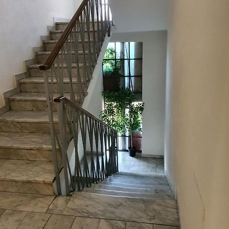 Cristel Apartment - 15 Min Da Milano - Parcheggio - Mono 2 Cormano Dış mekan fotoğraf