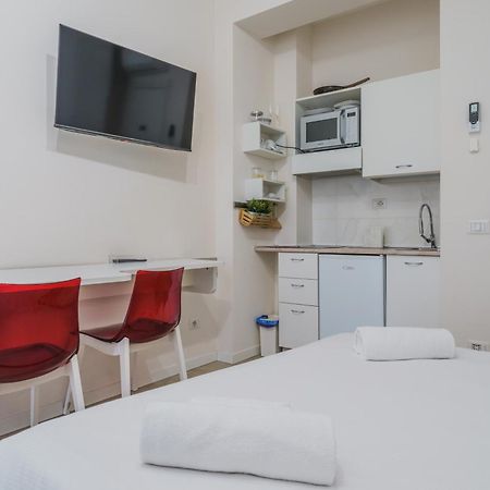 Cristel Apartment - 15 Min Da Milano - Parcheggio - Mono 2 Cormano Dış mekan fotoğraf